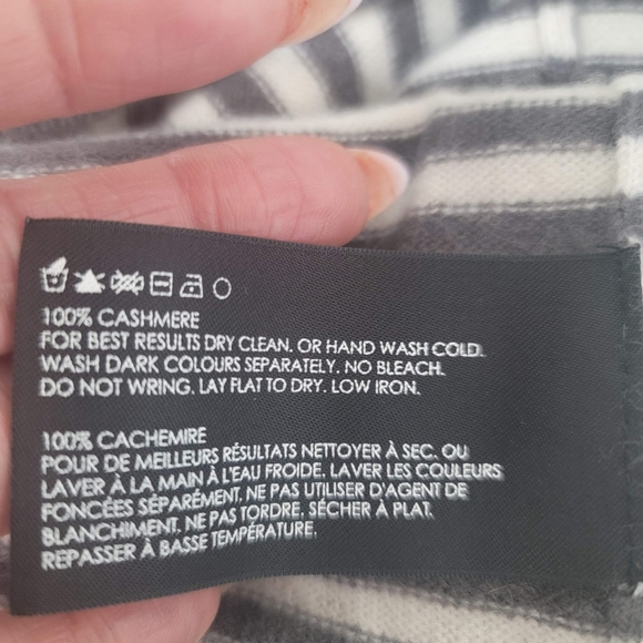 CLUB MONACO 100% CASHMERE STRIPED LONG SLEEVE BOAT NECK WOMEN'S SIZE SMALL - Picture 16 of 16